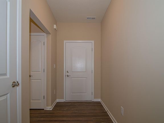 4th image of 8653 Twain Ln