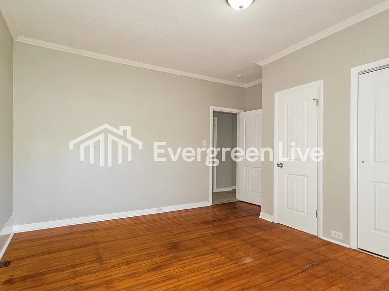 7063 Julian Ave — Photo 8