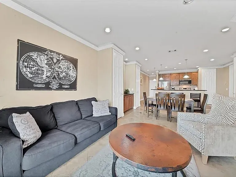 7039 Kingston Cove Ln #202 — Photo 10
