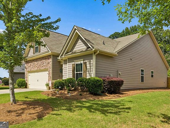 3rd image of 137 Stone Manor Ct