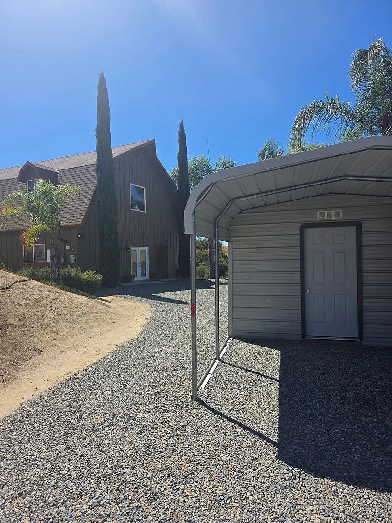 Gorgeous 2 Bedroom home in the heart of Temecula Wine Country! — Photo 2