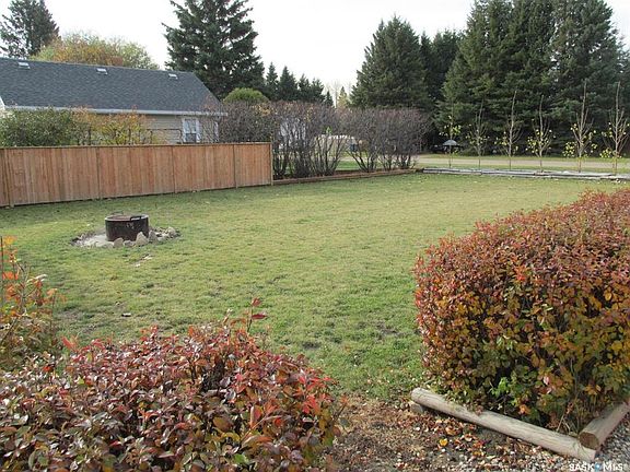 3rd image of 302 Rustad AVENUE