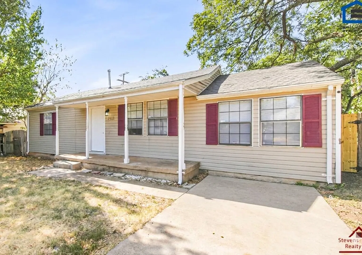 1st month rent Free | Move-In Ready 3 Bedroom Home | Brand-New Updates Throughout — Photo 2