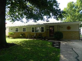 1917 E 15th Ave, Winfield, KS 67156