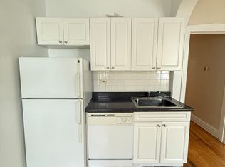 2948 W Belle Plaine Ave #1S, Chicago, IL 60618