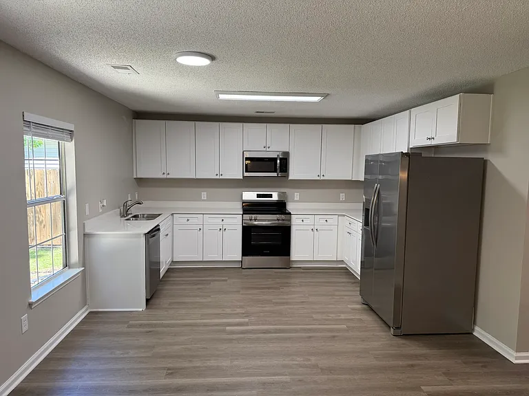 1016 Deerberry Rd — Photo 13