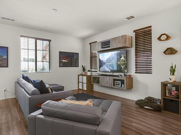 4th image of 173 Rosewood St