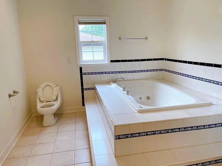 206 W Beech Rd — Photo 20