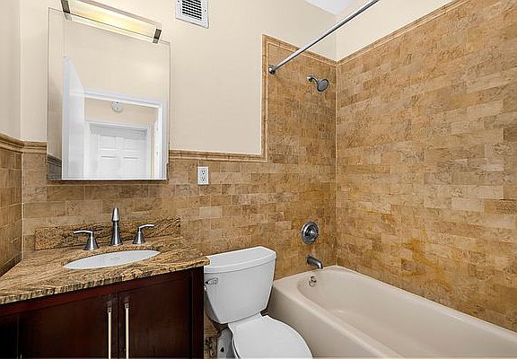 4th image of 315 E 14th St APT 3A