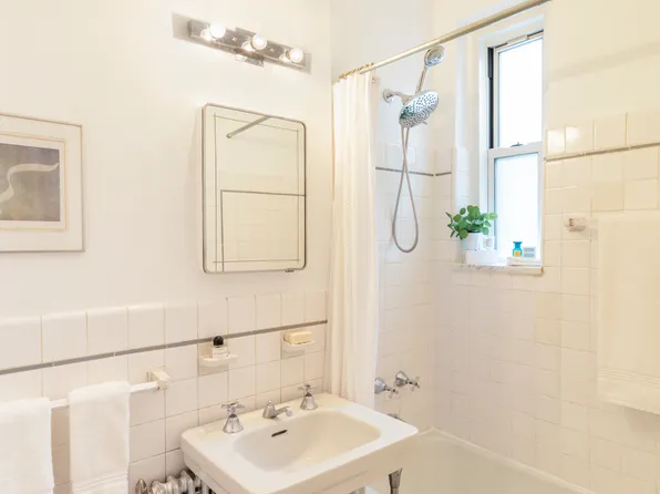 310 West 55th Street image 15 of 16