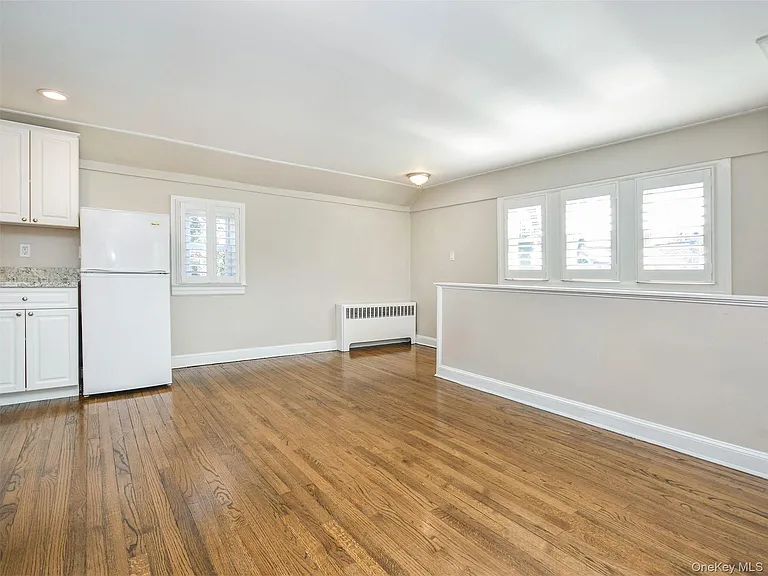 61 Locust Ave #1 — Photo 5