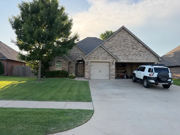 3112 Langley Dr, Norman, OK 73071