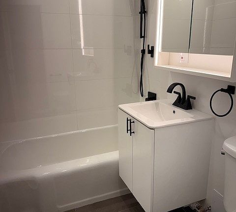 5th image of 301 E 66th St #3W