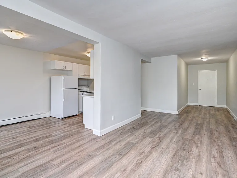 310 Clyde Rd — Photo 9