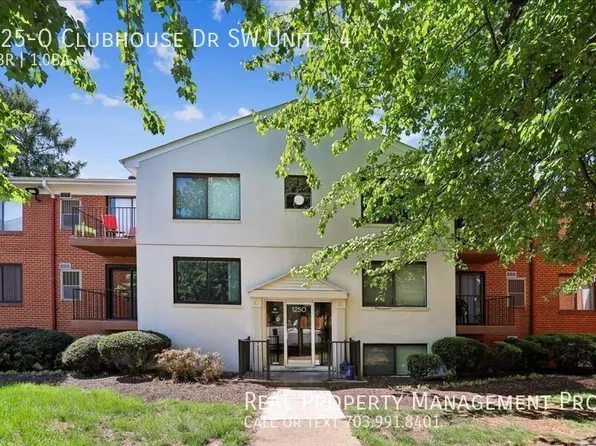 125O Clubhouse Dr SW Unit 4, Leesburg, VA 20175