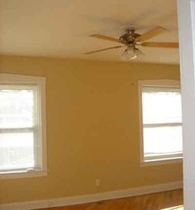 2nd image of 4665 N Manor Ave #2S