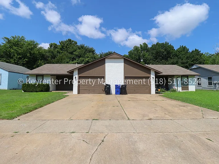 4902 S Gum Ave — Photo 43