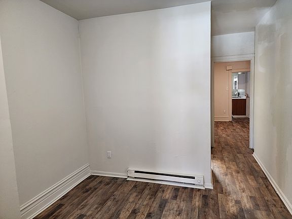 4th image of 814 W Washington St Floor 1