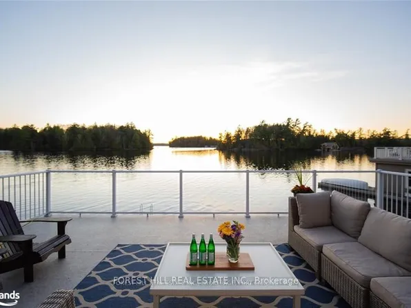 1004 Old Township Rd, Muskoka Lakes, ON P0B 1J0