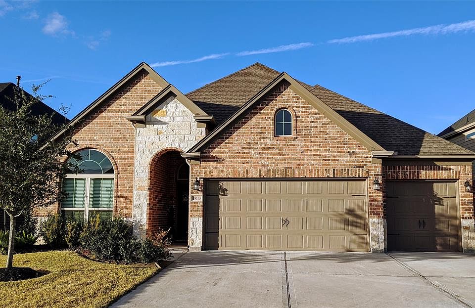 1st image of 19118 Arcadia Cove Ct