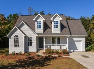 162 Winding Cedar Dr, Statesville, NC 28677