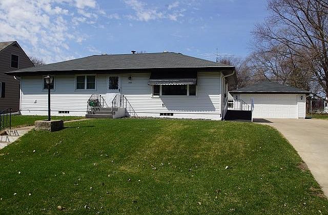 1st image of 660 10th Ave NW
