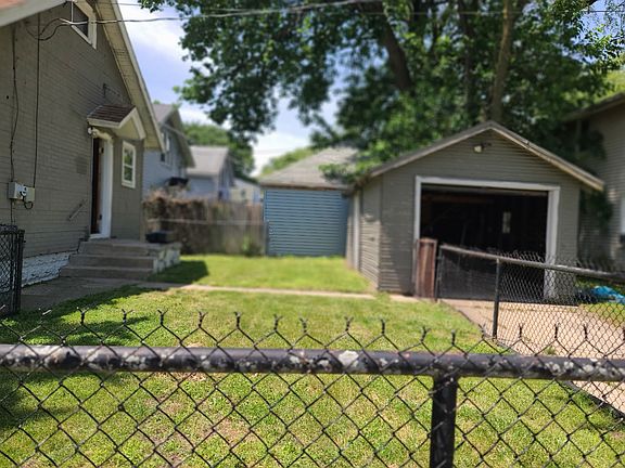 5th image of 1417 E Bowman St