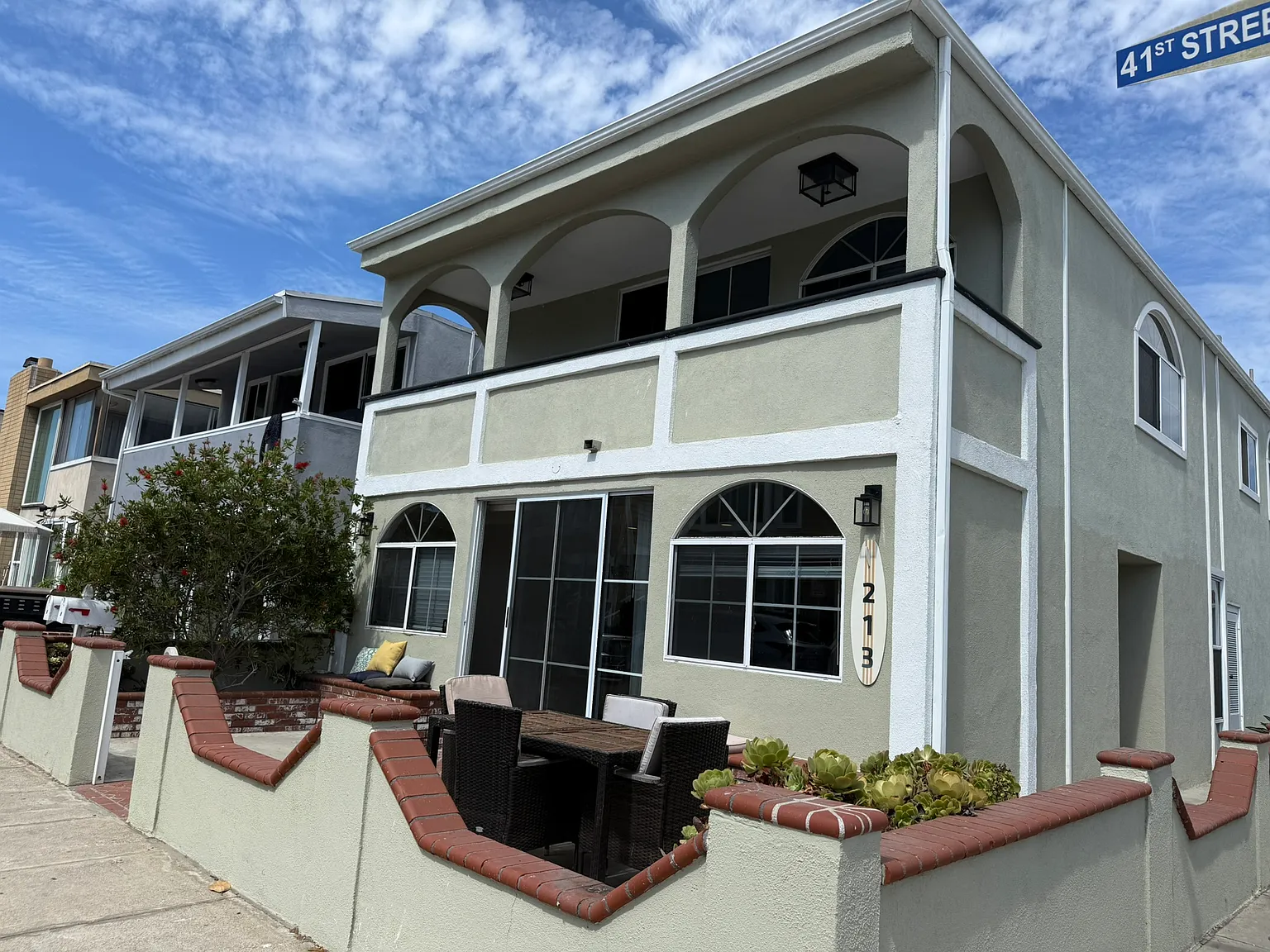 3 bed, 1633 sqft, $5,999 — Photo 1