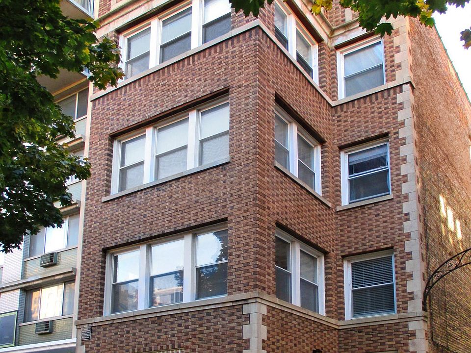 1st image of 447 W Oakdale Ave APT 1