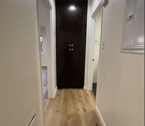 3rd image of 1060 S Sherbourne Dr APT 102
