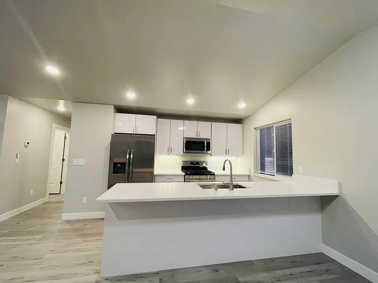 6150 W Karen St #2-4 — Photo 6