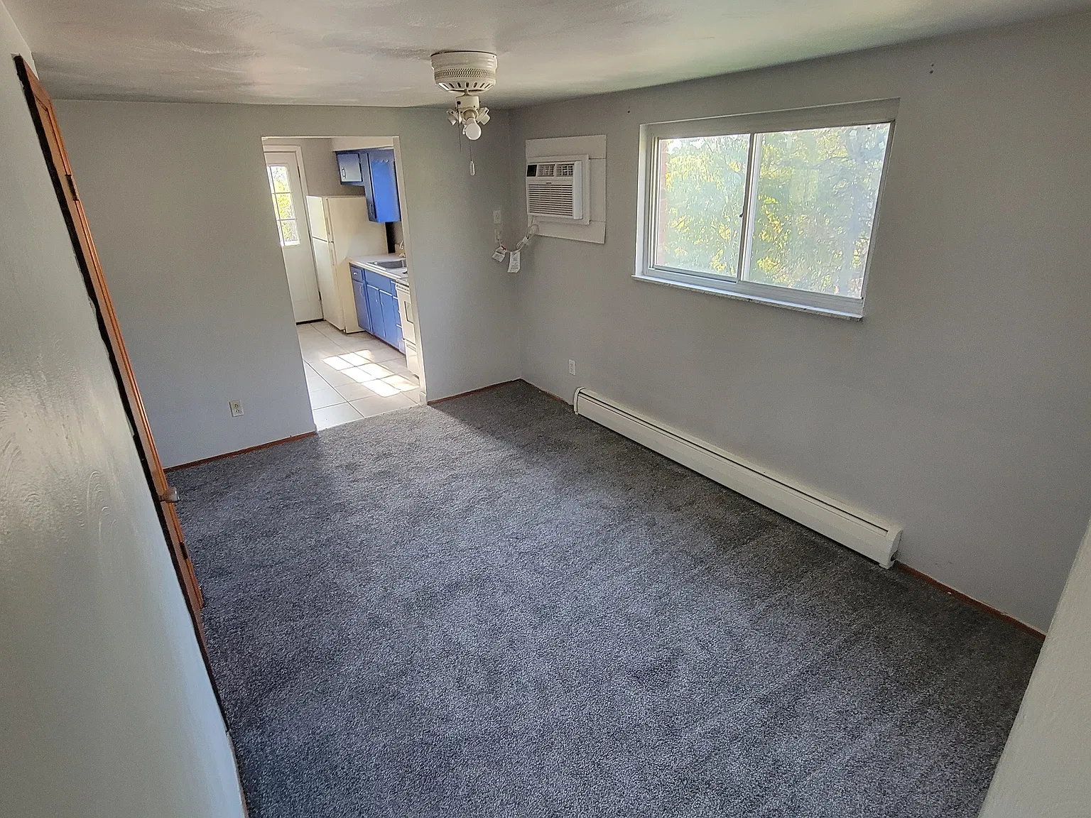 2 bed, 1000 sqft, $1,400 — Photo 4