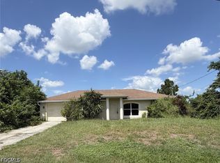 367 Peerless St, Lehigh Acres, FL 33936