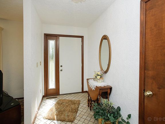 8521 14th st-103