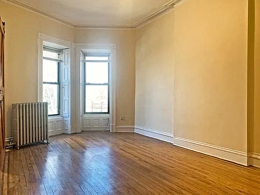 Rented by Levy Realty Group Inc | media 18