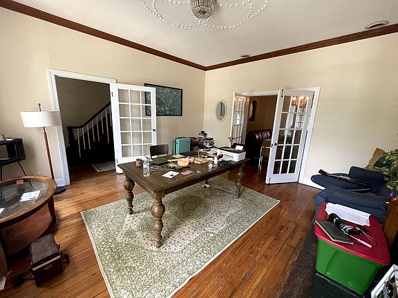 5th image of 517 W Clay St