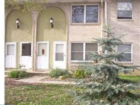 411 Winding Way #411, Westville, NJ 08093