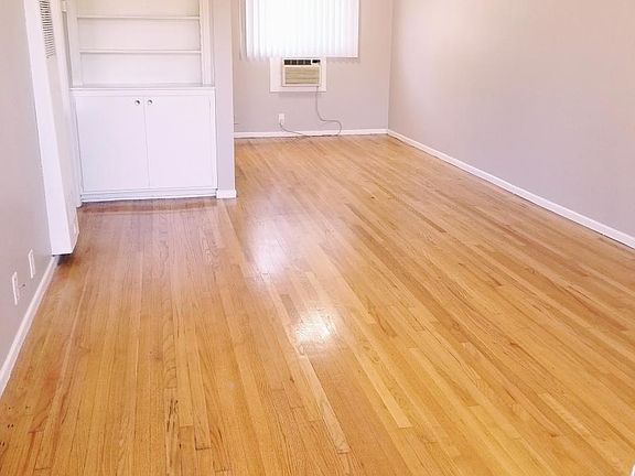 4th image of 855 W Huntington Dr APT D