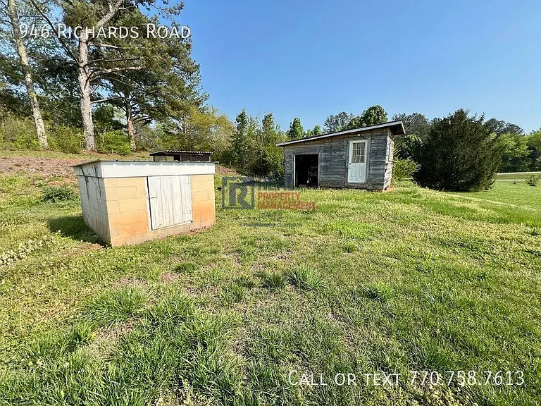 946 Richards Rd NE — Photo 13