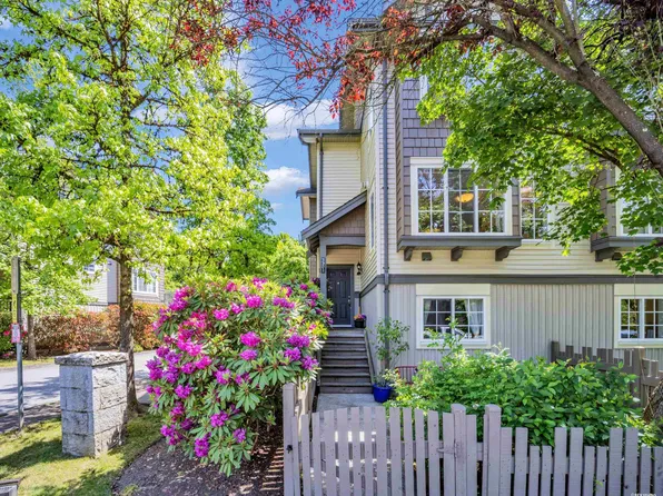 3302 Noel Dr, Burnaby, BC V3J 1J8