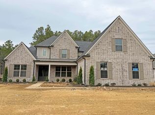 350 Rolling Grove Blvd, Collierville, TN 38017