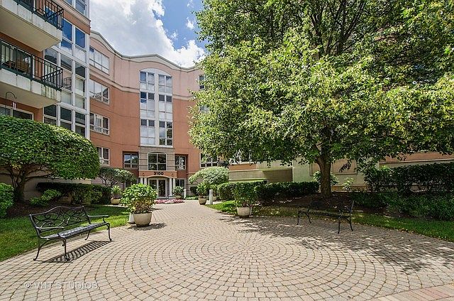1st image of 3100 Lexington Ln APT 401