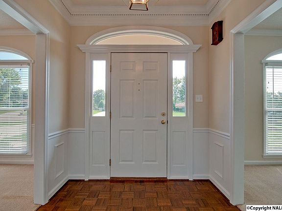 5th image of 10304 Trafalgar Cir SW