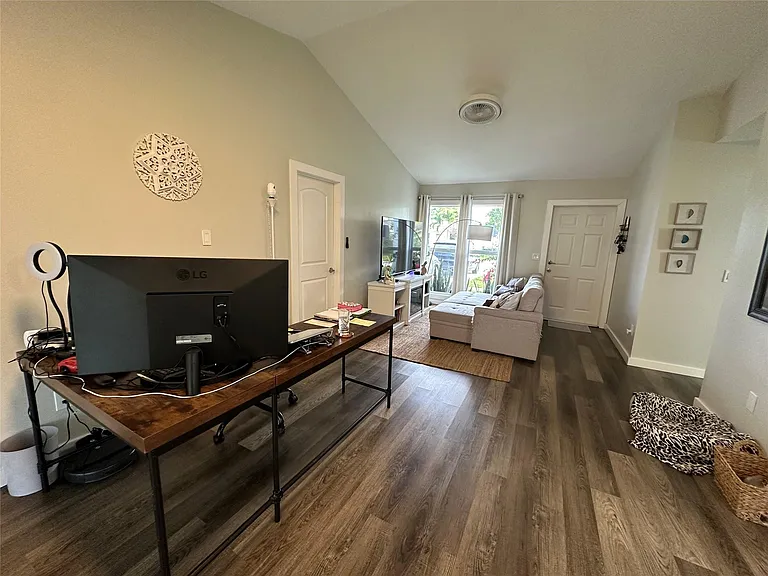 8395 Garden Gate Pl — Photo 4