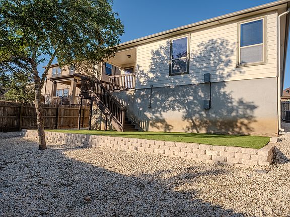 2nd image of 21226 Villa Madama