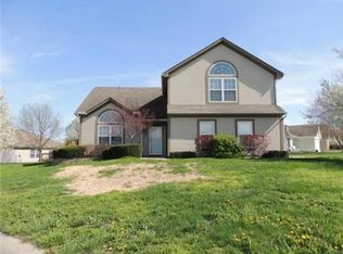 845 Ridgeview Dr, Grain Valley, MO 64029