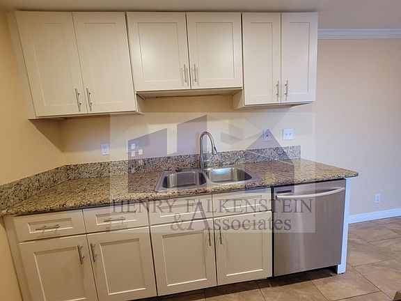 5th image of 456 W 11th St APT 8