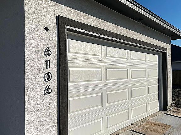 4th image of 6106 Olivia St
