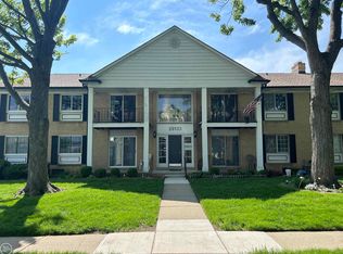 29133 Hayes Rd APT 22, Warren, MI 48088