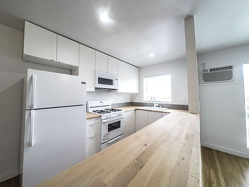 4th image of 3333 San Marino St APT 20